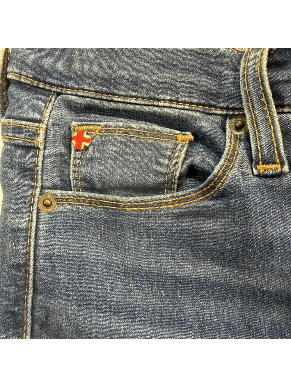 Hudson Natalie Super Skinny Jeans.
